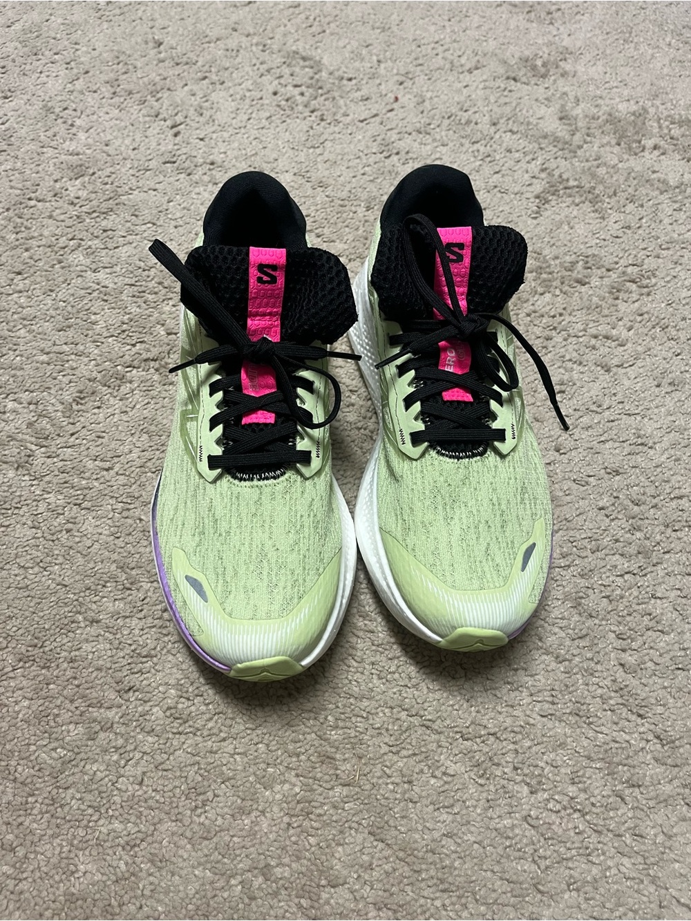 Women’s Salomon aero glide 4 running shoes